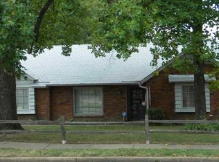 2929 Emerald St, Memphis, TN 38115