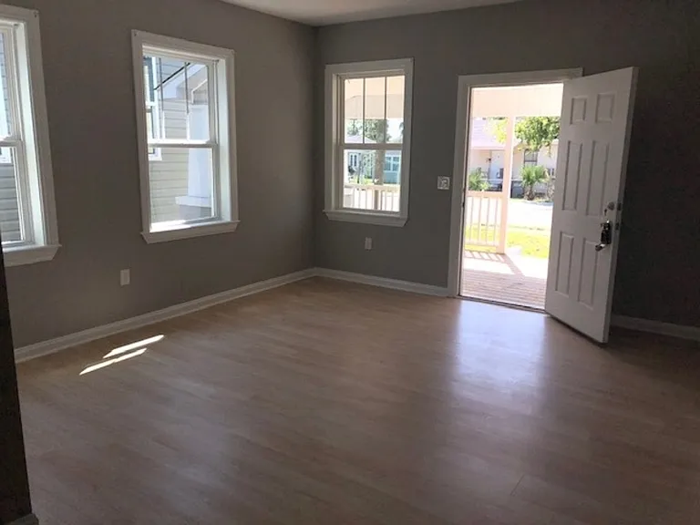 1814 Dayton St — Photo 6