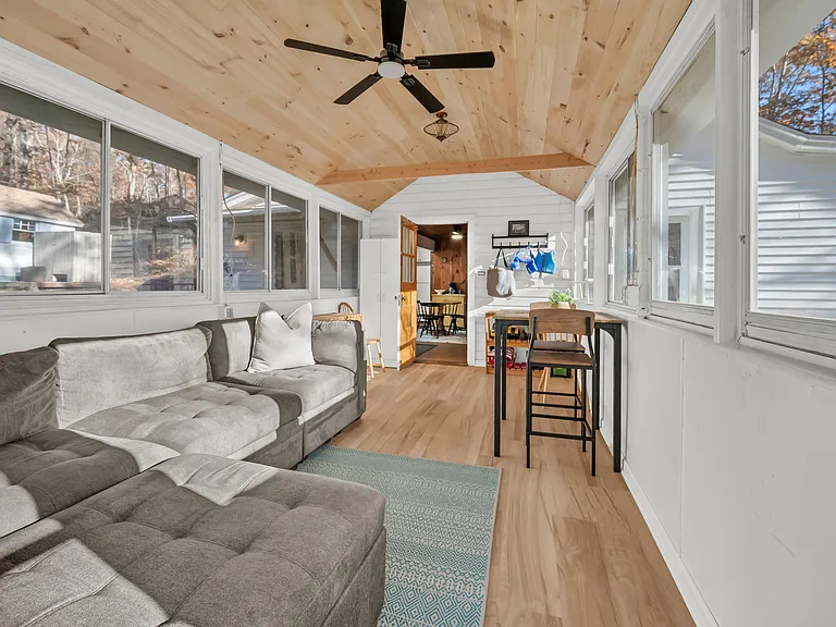 12 Park Road Ext — Photo 24