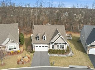 105 Turnstone Ln, Lake Frederick, VA 22630