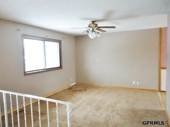 2nd image of 929 Applewood Dr