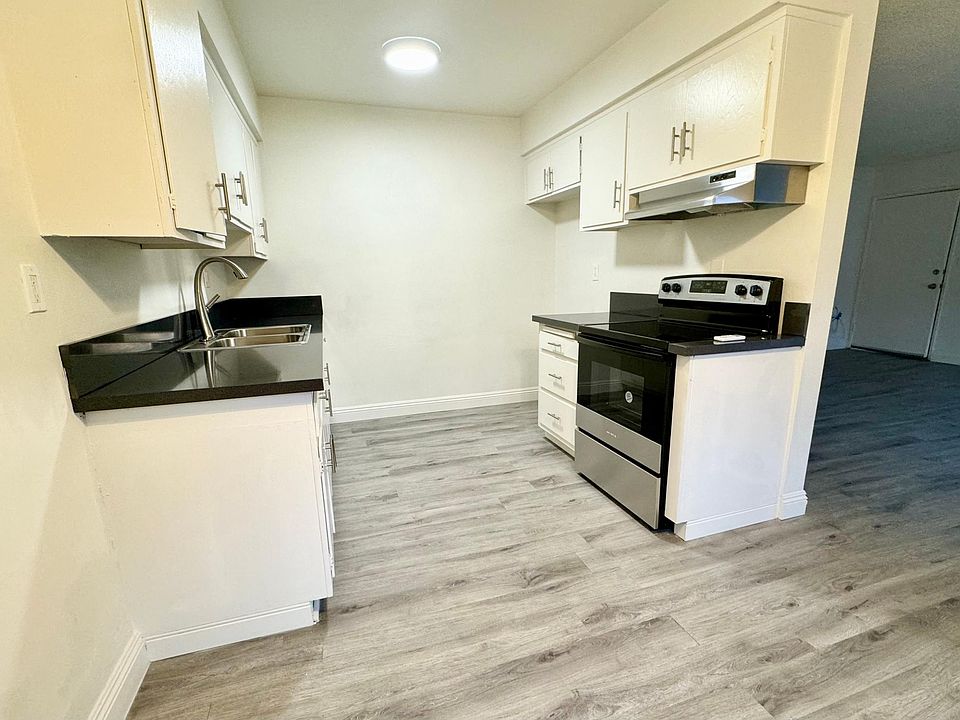 1st image of 9348 Somerset Blvd APT 22