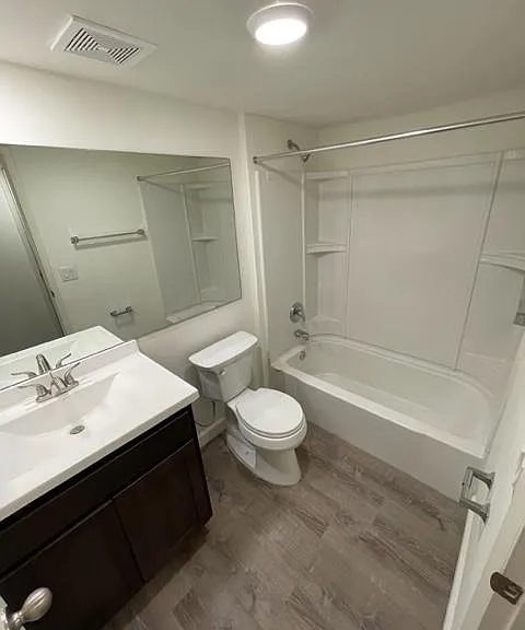 2-Bedroom Updated Bathroom