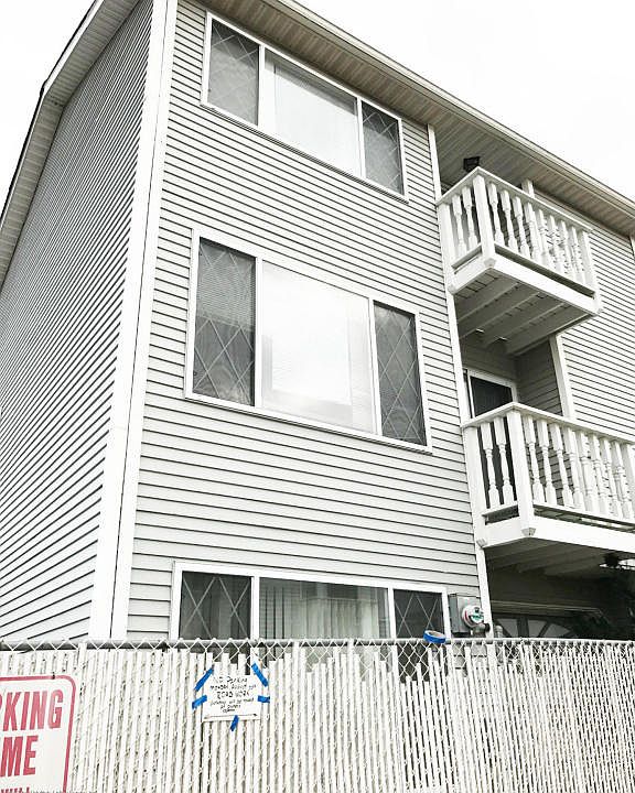 1st image of 32 Simmons Ln