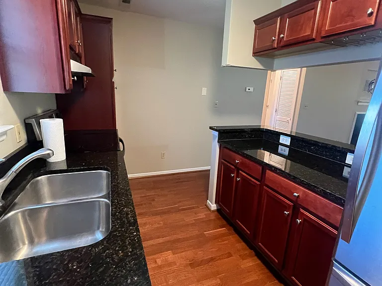 525 Olmsted Park Pl #N — Photo 18