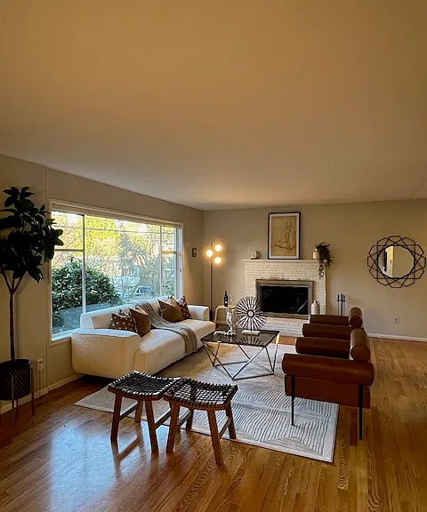 2301 NE 94th St — Photo 3