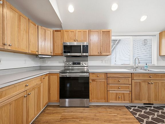 3rd image of 10208 NE 212th Ave