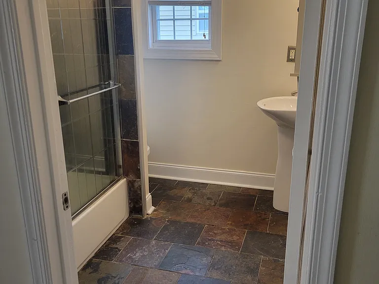 401 Corinthian Ave #2 — Photo 9