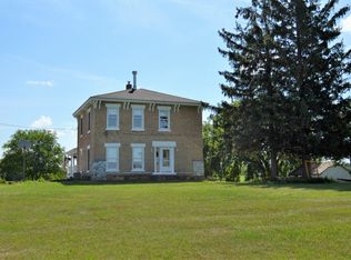 N6382 Millard Rd, Elkhorn, WI 53121