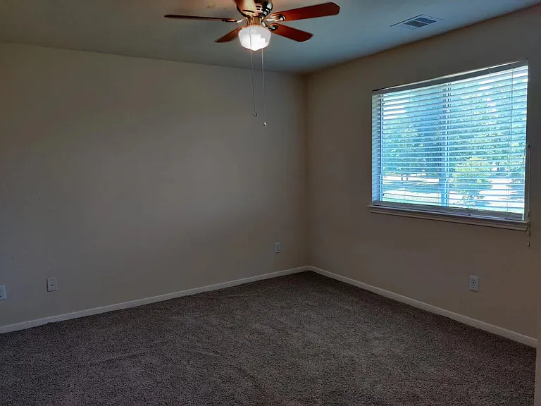 3922 Camden Fields Ln — Photo 33