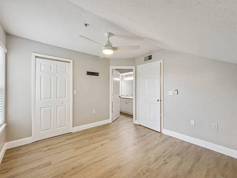 2336 Midtown Ter #935 — Photo 11