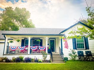 804 N Trinity St, Decatur, TX 76234