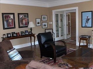 4th image of 1217 Palm Valley Dr E