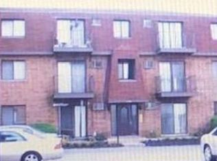 4150 Central Rd APT 2W, Glenview, IL 60025
