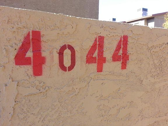 BLOCK WALL PRIVATEREAR PATIO