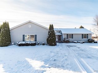 4416 S Bennett Hts, Batavia, NY 14020