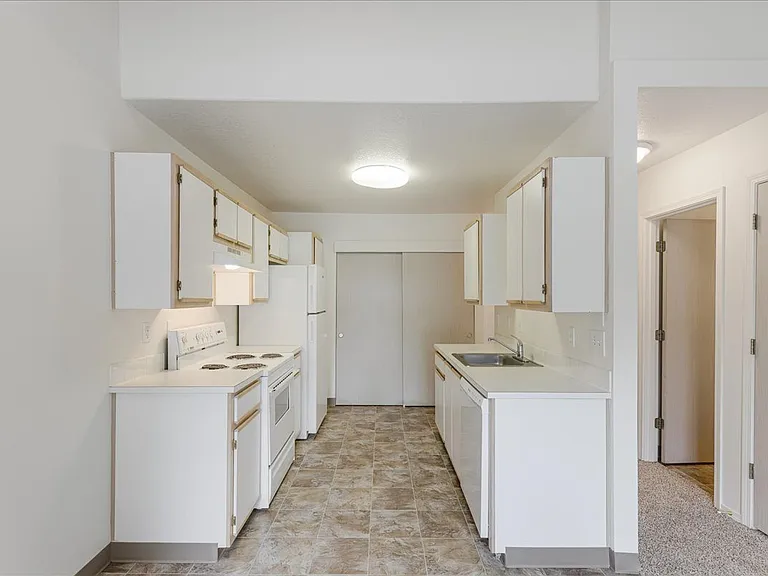 Cedar Grove Apartments — Photo 9