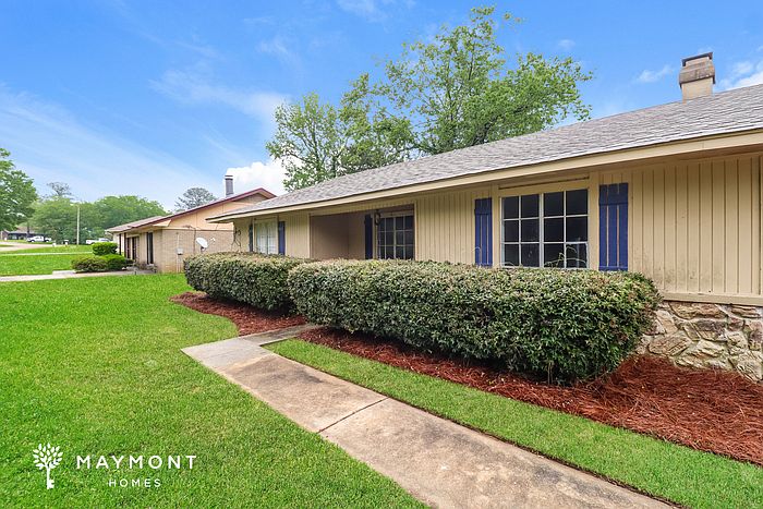2nd image of 4461 Wildwood Dr