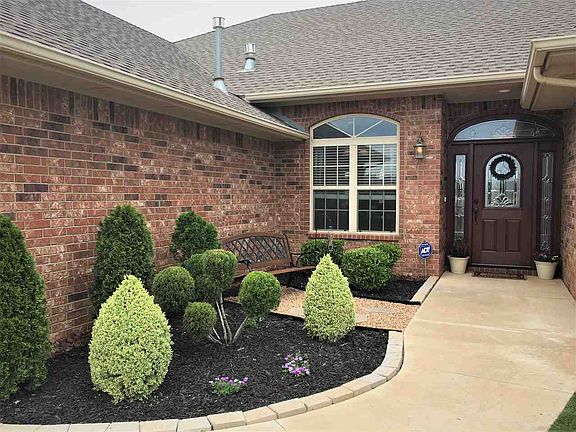 4th image of 526 Cougar Ln