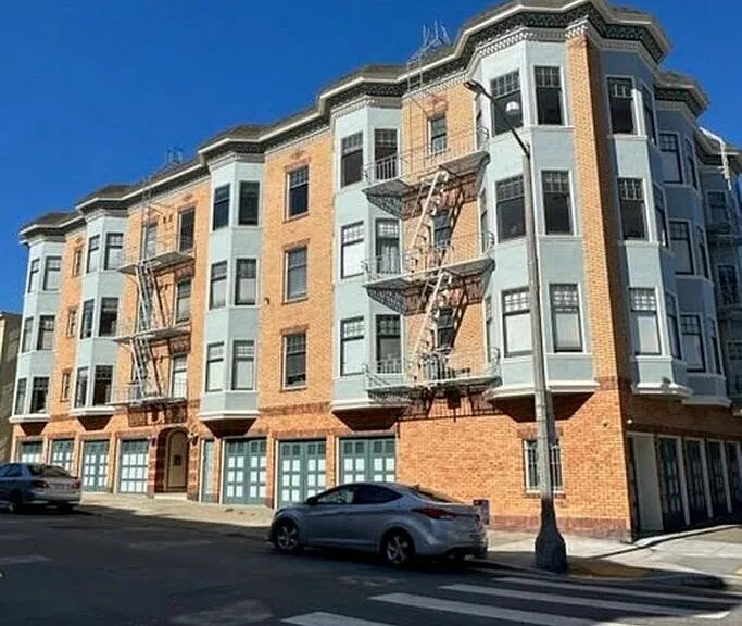 3155 Broderick St #105 — Photo 6