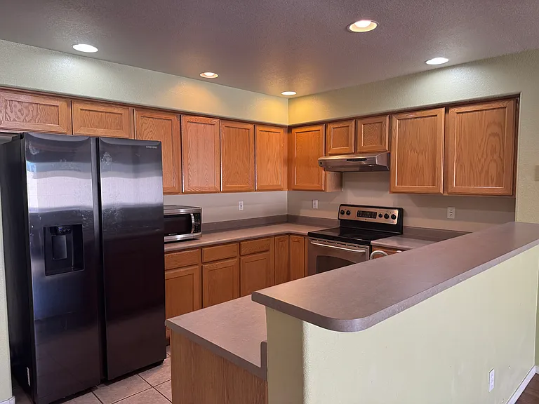 4826 W New World Dr — Photo 5