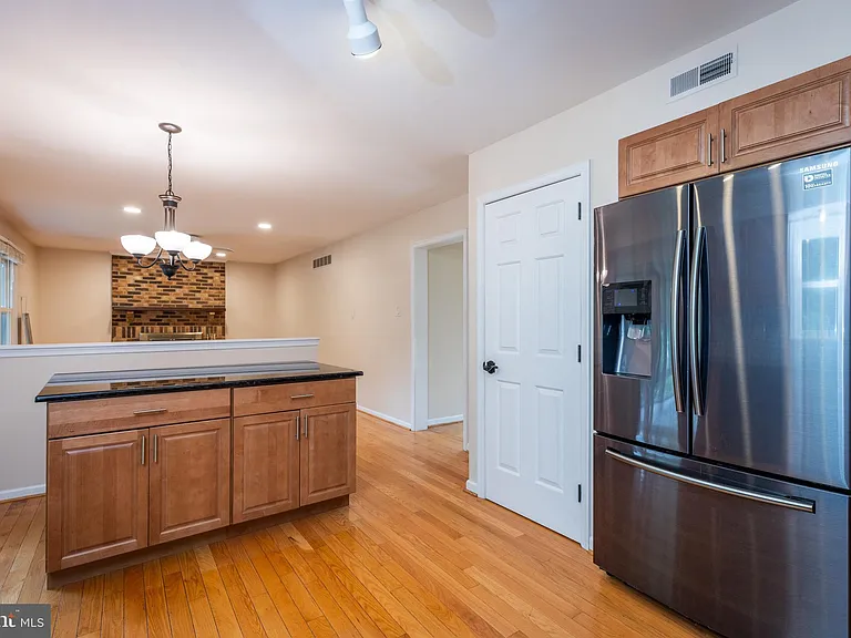 35 Nathalie Ct — Photo 12