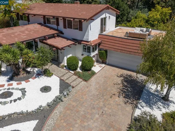 58 Ashbrook Pl, Moraga, CA 94556