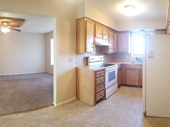 2nd image of 1200 Aspen Dr APT D