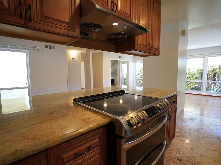 1185 Countess Ct — Photo 14