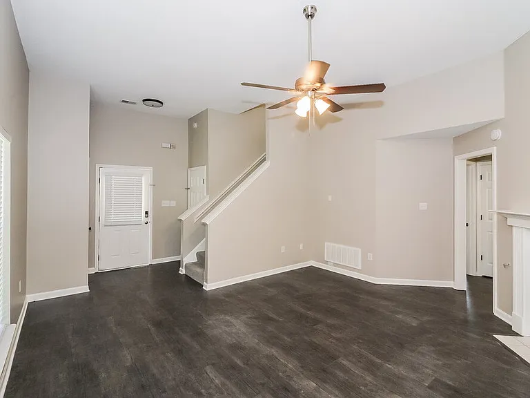 10678 Pecan Meadow Dr N — Photo 3