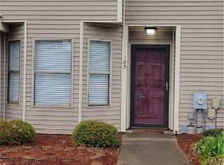 103 Aloha Dr, Fayetteville, NC 28311