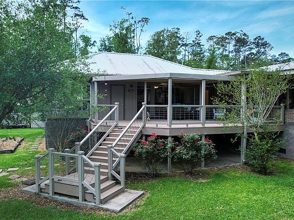 3rd image of 21550 Rosemound Ln