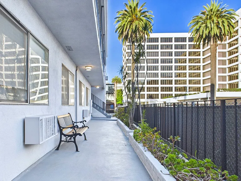 Gale Apartments — Photo 52
