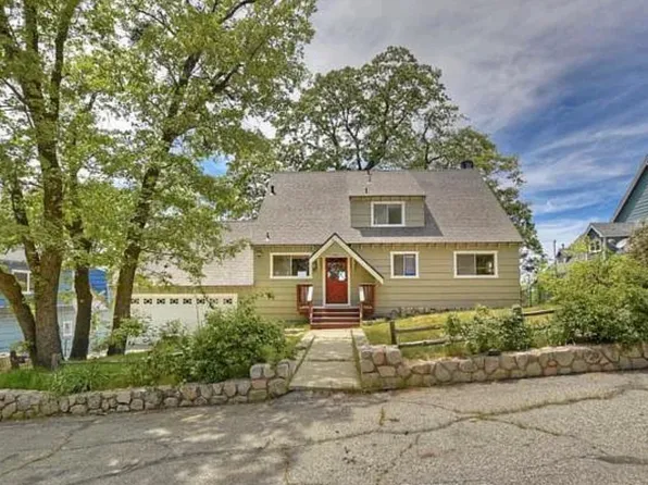 945 N Hospital Rd, Lake Arrowhead, CA 92352