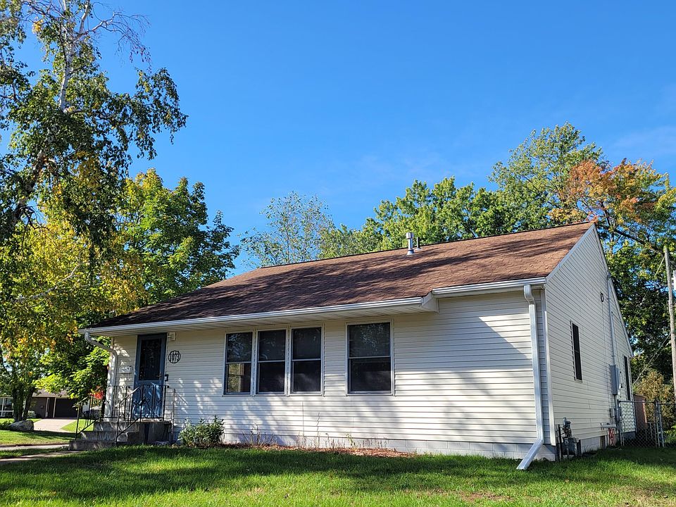 1st image of 1073 Finn St S