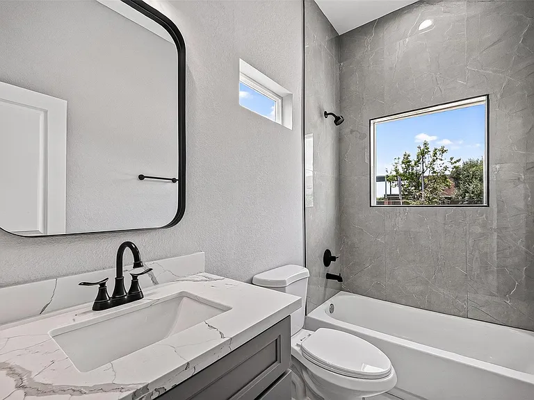 5027 Dickens Rd #A — Photo 6