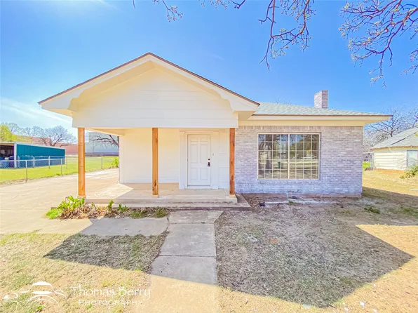 210 Wise St, Clyde, TX 79510