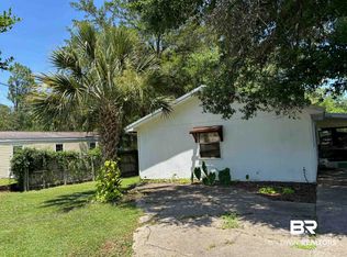 1434 Ridgewood Dr, Lillian, AL 36549