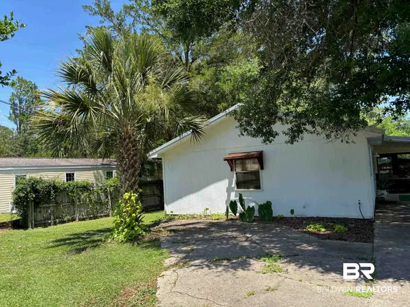 1434 Ridgewood Dr, Lillian, AL 36549