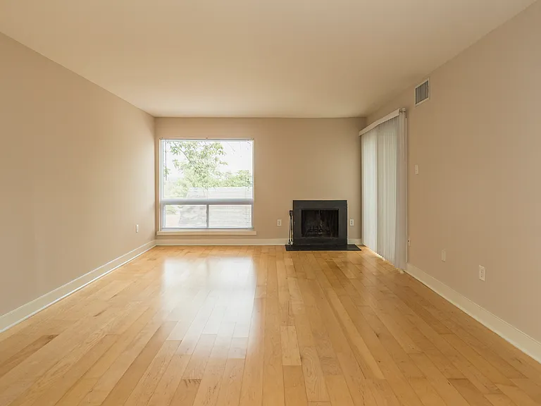 Ash Tree Apartments — Photo 5