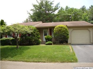 8 Buttonwood Ln, Manchester Township, NJ 08759