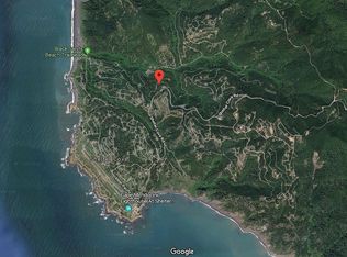 156 Otter Ln, Whitethorn, CA 95589