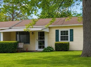 102 Friars Ln, Toledo, OH 43615