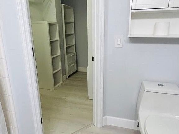 4th image of 2046 Alta Meadows Ln APT 1909