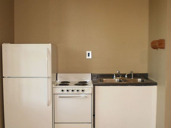 5th image of 309 Hialeah Dr