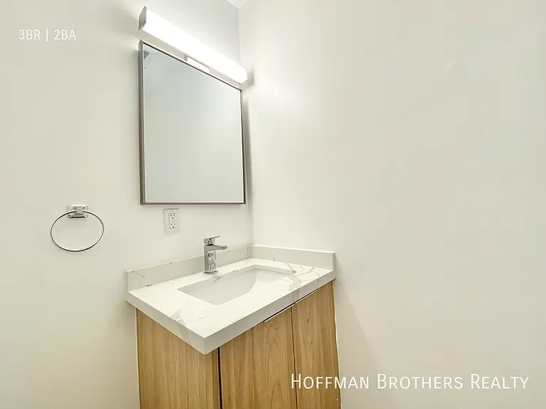 1017 Ocean Park Blvd #7 — Photo 15