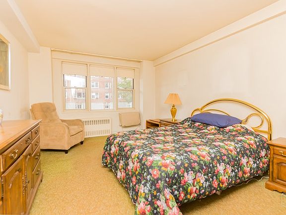 5th image of 3755 Henry Hudson Pkwy W APT 5H