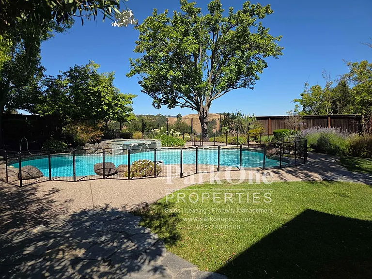 6 Westward Ln — Photo 27