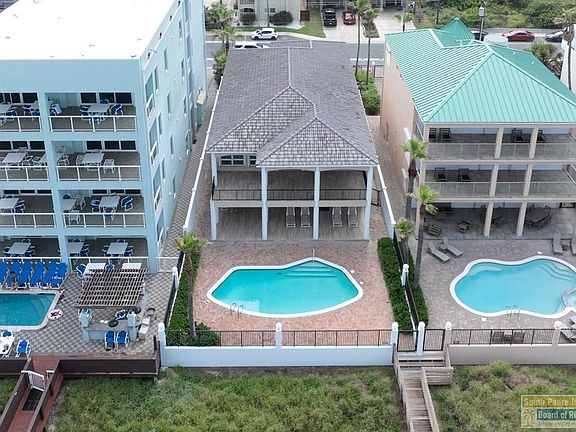 3rd image of 4712 Gulf Blvd