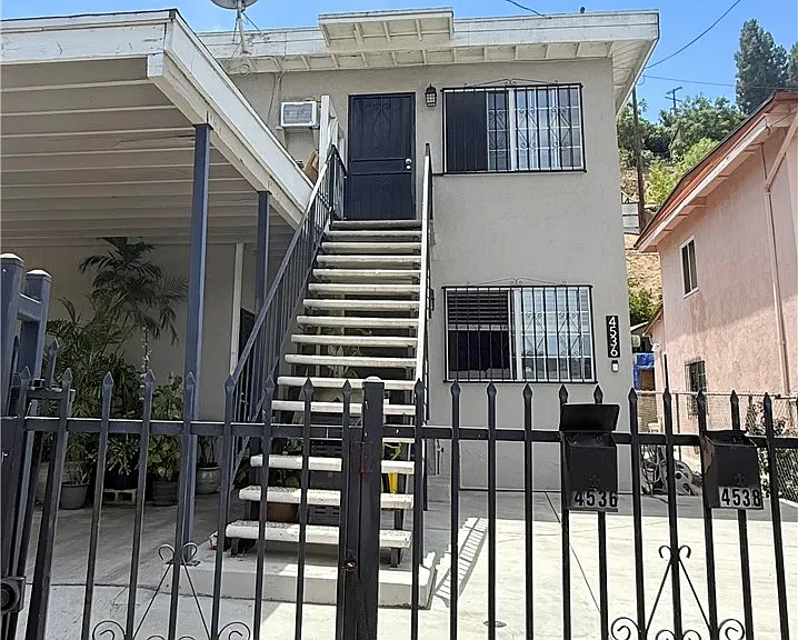 4536 Waldo Ct — Photo 1